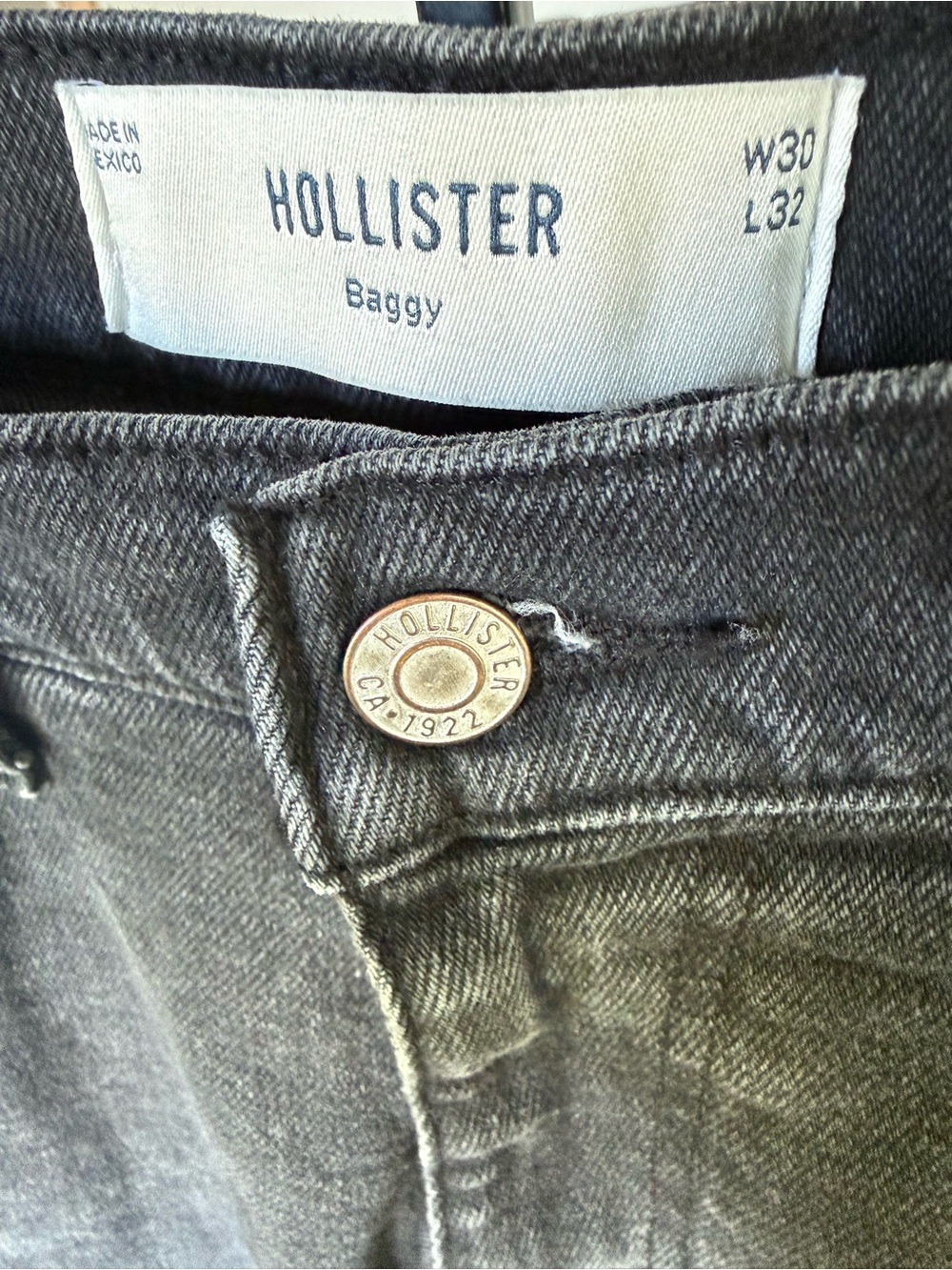 Hollister Men’s Washed Black Baggy Straight Leg Faded Jeans Size 30x32 - Picture 3 of 8